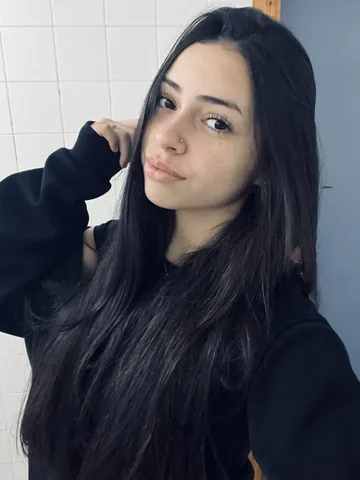 IMAGEN: cara de compradora 3 de 3 — prueba social del hero, se recorta en círculo