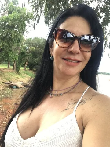 IMAGEN: cara de quien firma la reseña 3 de 5 — se recorta en círculo